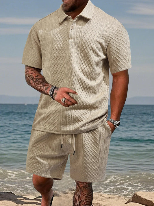 Novo conjunto de 2 peças de camisa polo esportiva fina masculina com estampa geométrica europeia de verão e tecido jacquard, manga curta e shorts
